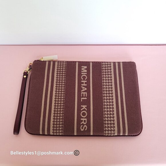 MICHAEL KORS Jet Set Signature Jacquard Large Zip Pouch Wristlet- Dark Berry ⭐ - Picture 5 of 16